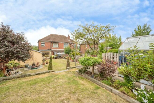 3 bed Semi-Detached for sale Image 4