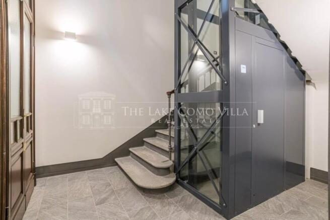 como the lake como villa-palazzo parini via diaz 1