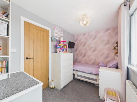 4 bed Terraced for sale Image 8