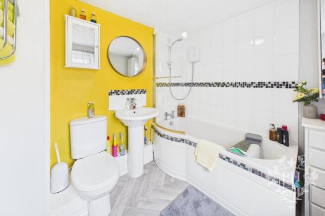 3 bed Terraced for sale Image 8