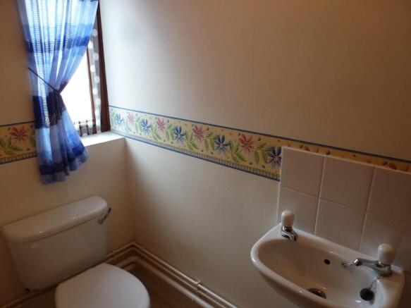 Cloakroom/wc
