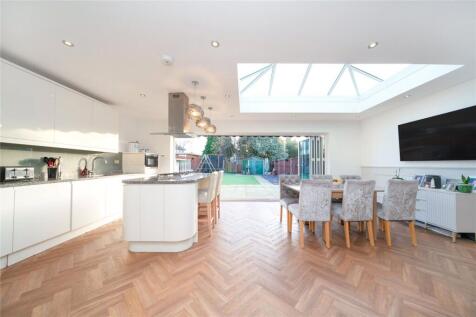 Thornton Avenue, West Drayton, UB7