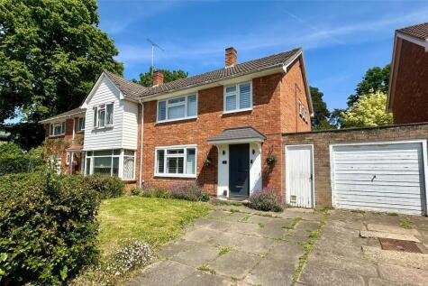 Primrose Walk, Bracknell, Berkshire, RG12