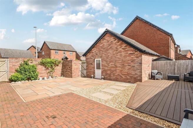 Keekle Meadows Road, Cleator Moor, CA25 photo 4