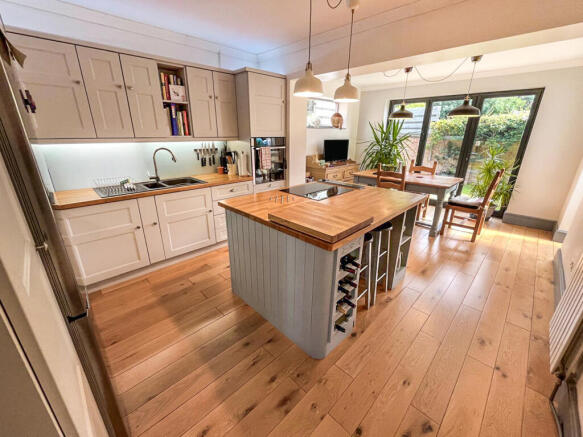 Kitchen Diner - 15 Trafalgar Square.BLDdZ