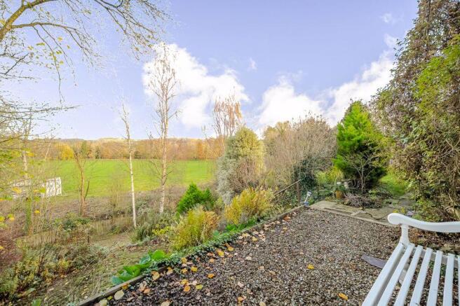 3 bed Semi-Detached for sale Image 12