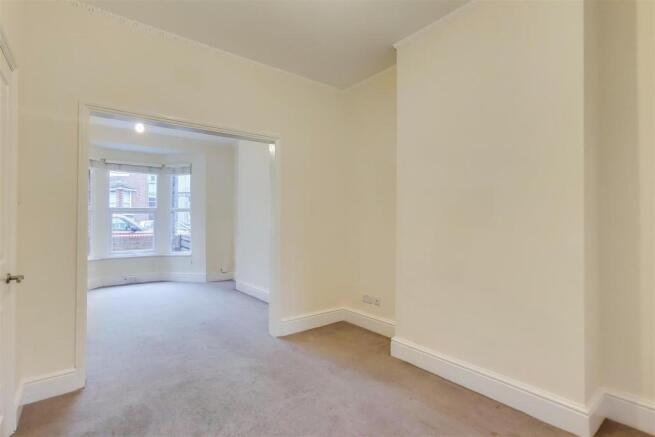 3_Dining Room-1.jpg