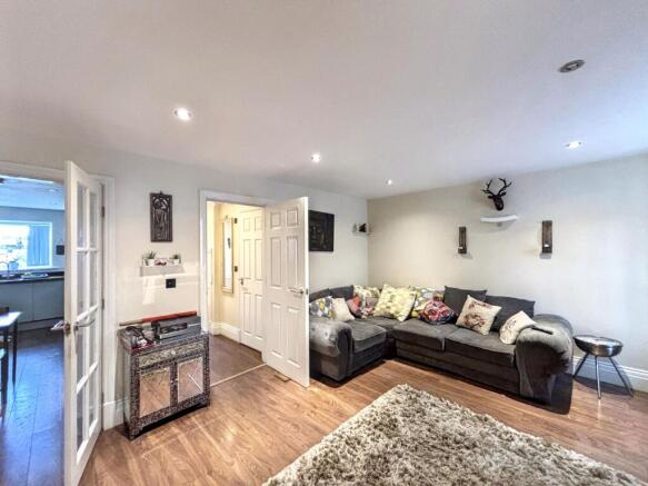 4 bed Terraced for sale Image 7