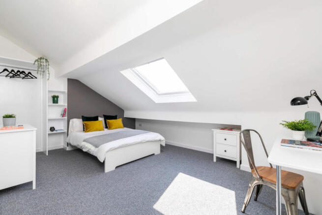 8 bed House to rent Image 8