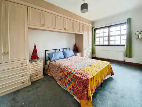 3 bed Semi-Detached for sale Image 11