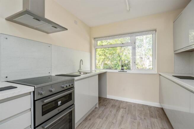 61 Redwood Croft_4.jpg