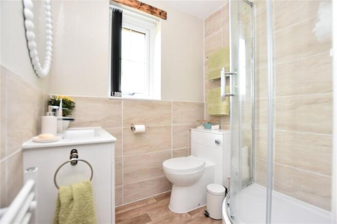 4 bed Detached for sale Image 7