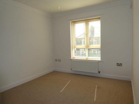 2 bed Apartment to rent Image 7