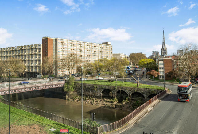 1436301-5-69cc163...