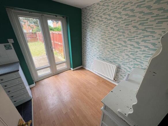3 bed Semi-Detached for sale Image 4