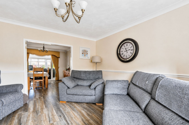 3 bed Semi-Detached for sale Image 6