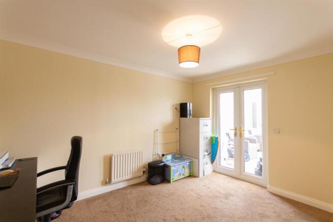 Dining Room/Bedroom 4