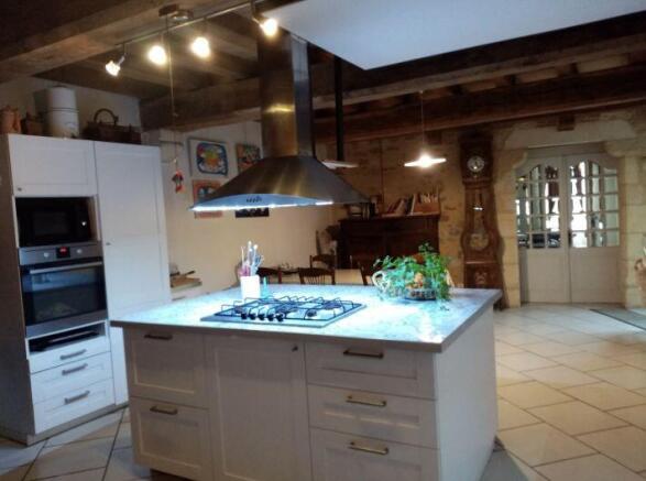 Photo 3