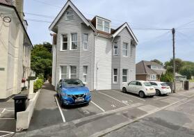 30 Braemar Lodge, Glen Road, Bournemouth BH5 1HS