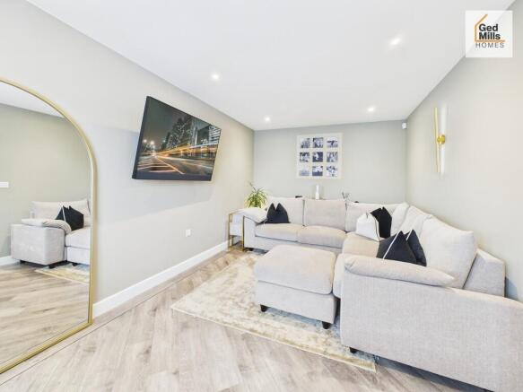 CAM04261G0-PR0115...