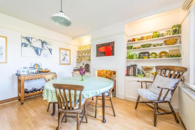 Dining Area.jpg