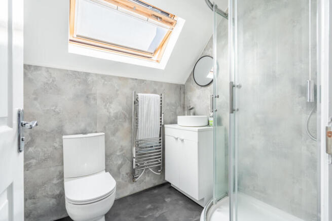 3 bed Town House for sale Image 4