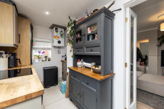 3 bed Semi-Detached for sale Image 9
