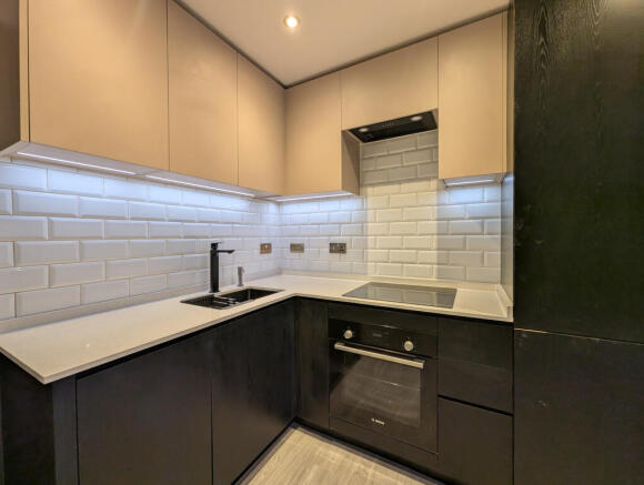 1 bed Duplex to rent Image 9