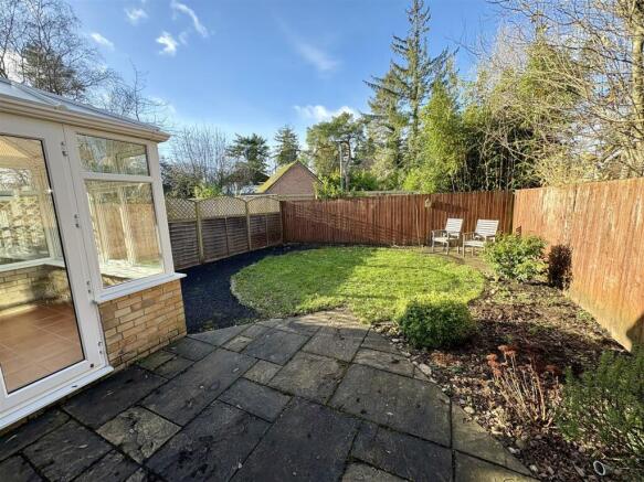 11. garden.jpg