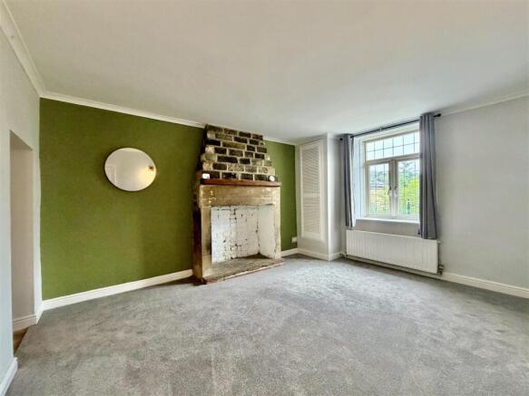 2 bed Terraced to rent Image 12