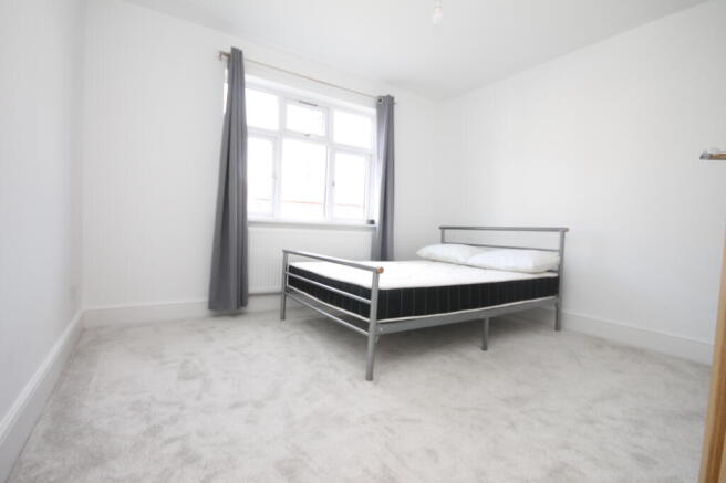 3 bed Terraced for sale Image 5