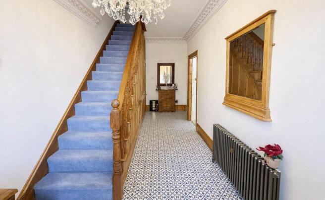 5 bed Terraced for sale Image 9