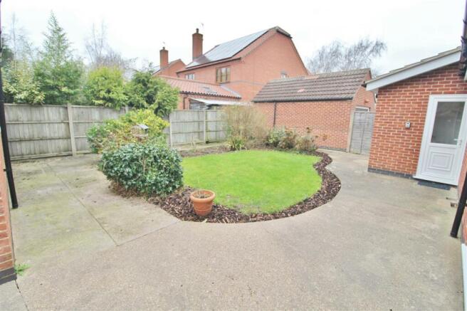 REAR GARDEN -