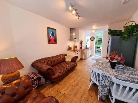 Living Room/Ki...