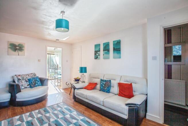 3 bed Semi-Detached for sale Image 10