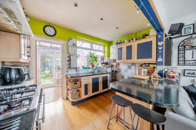 1380174-12-6911d7...