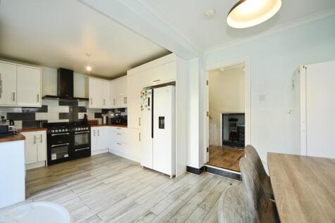 Tewson Road, London, SE18