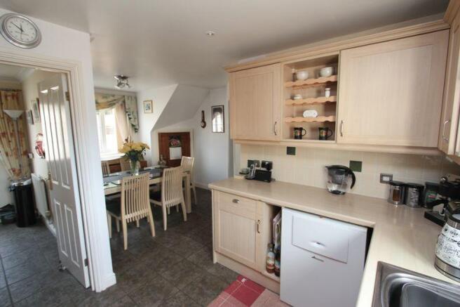 Kitchen/Dining...