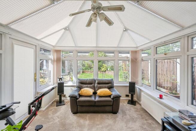 4 bed Detached for sale Image 5