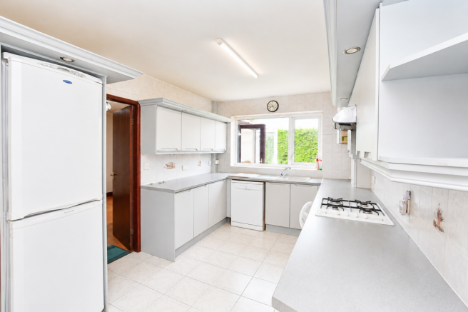 Taunton Avenue, Leigh, WN7 5PT photo 5