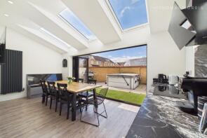 27, Pitfield Close, Huntingdon PE28 9FE