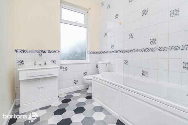 3 bed House for sale Image 8