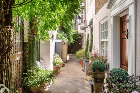 Conduit Passage,
Lancaster Gate, W2