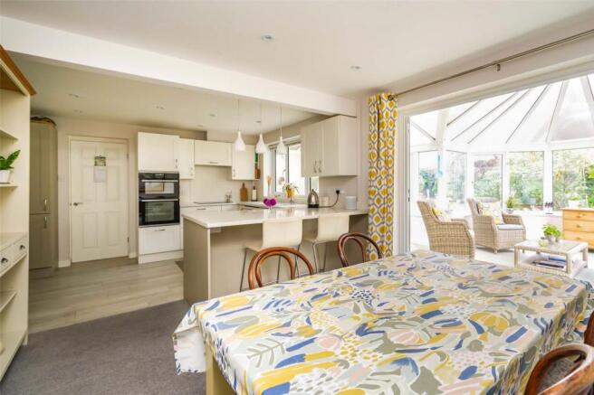 Kitchen/Dining