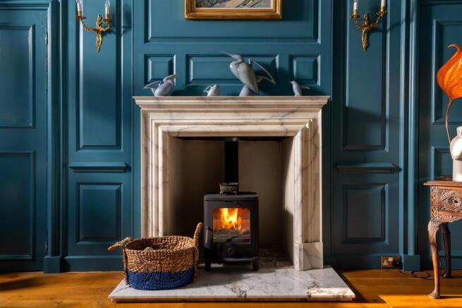 3 - Elm Tree House - SN6 8AA - Web.jpg