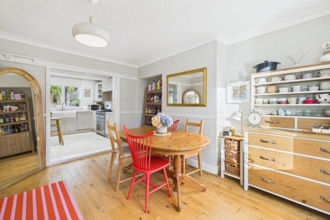 CAM03162G0-PR0367-STILL011