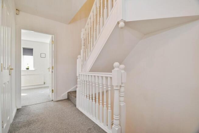 3 bed Terraced for sale Image 11
