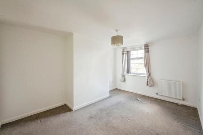 2 bed Flat for sale Image 8