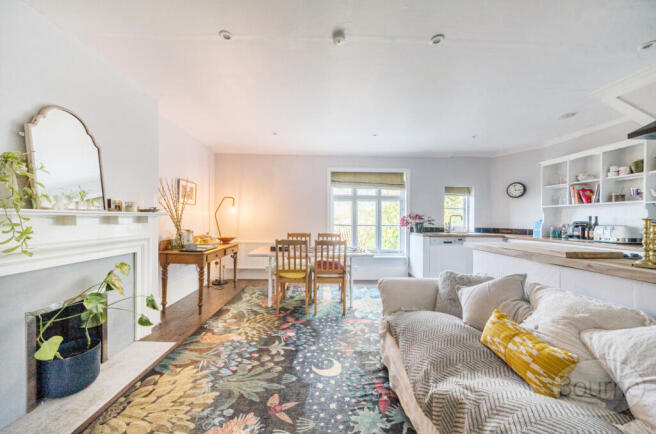 2f4a8cf9-978f-4de...