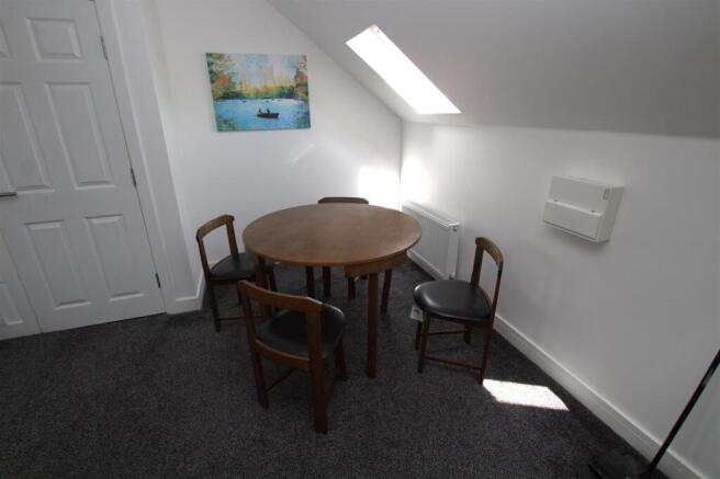 1 bed Apartment to rent Image 5